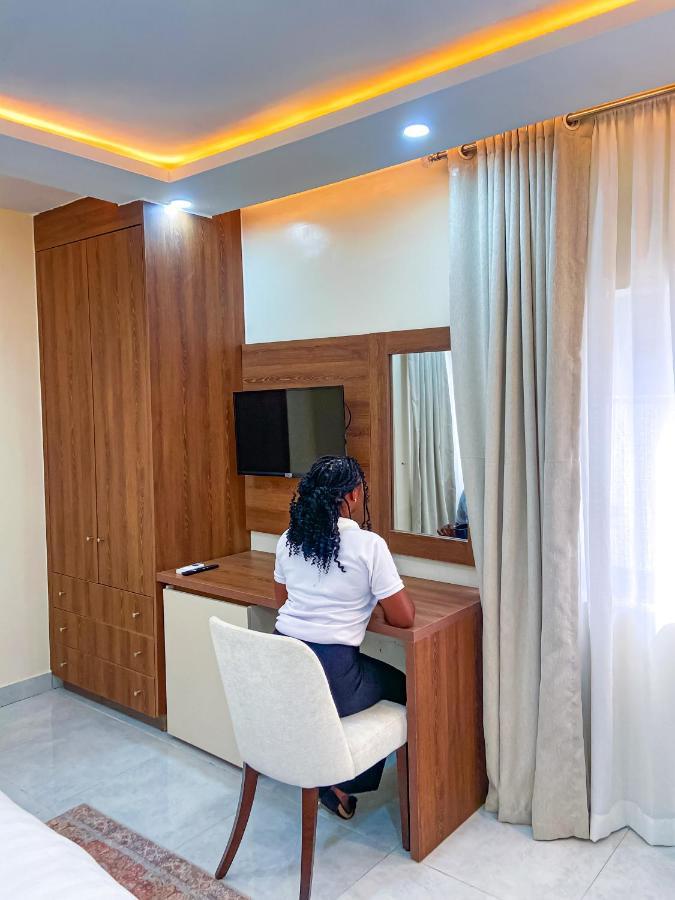 Plush Hotel,Abuja Ngoại thất bức ảnh