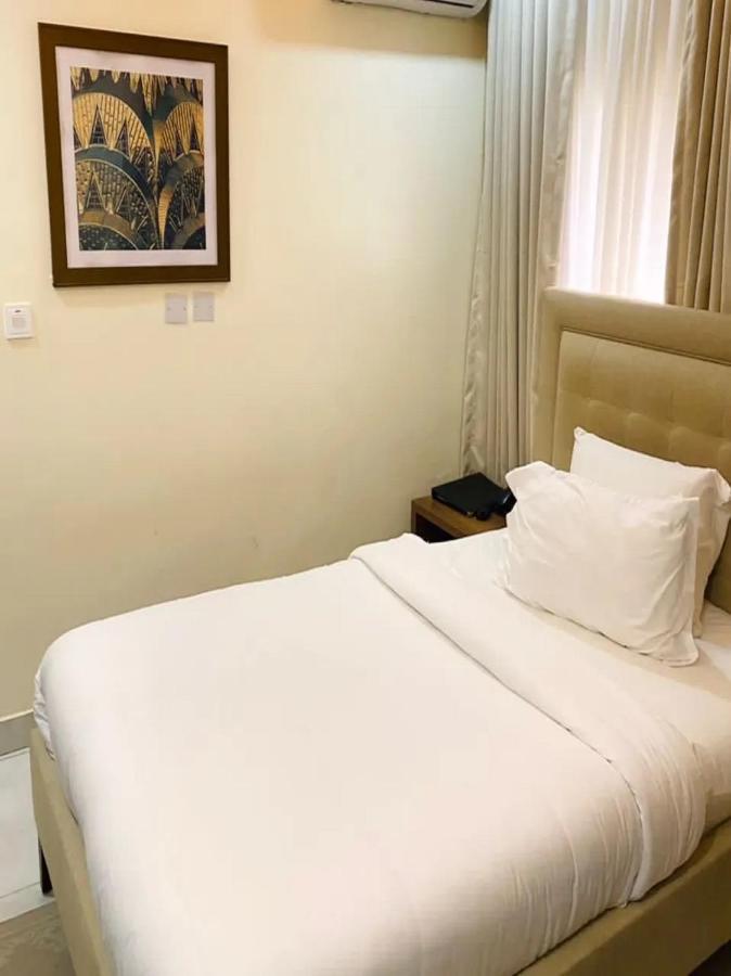 Plush Hotel,Abuja Ngoại thất bức ảnh