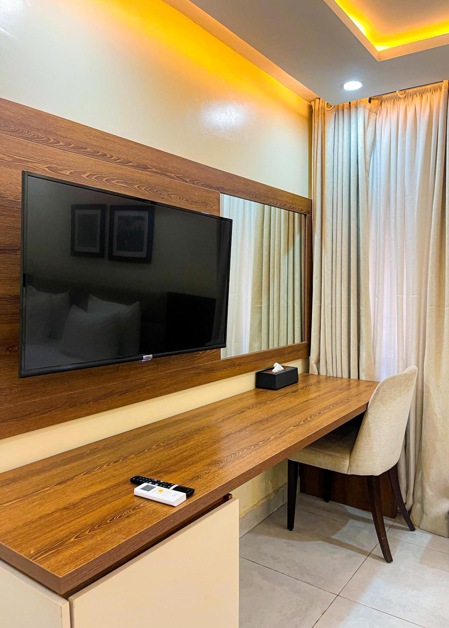 Plush Hotel,Abuja Ngoại thất bức ảnh