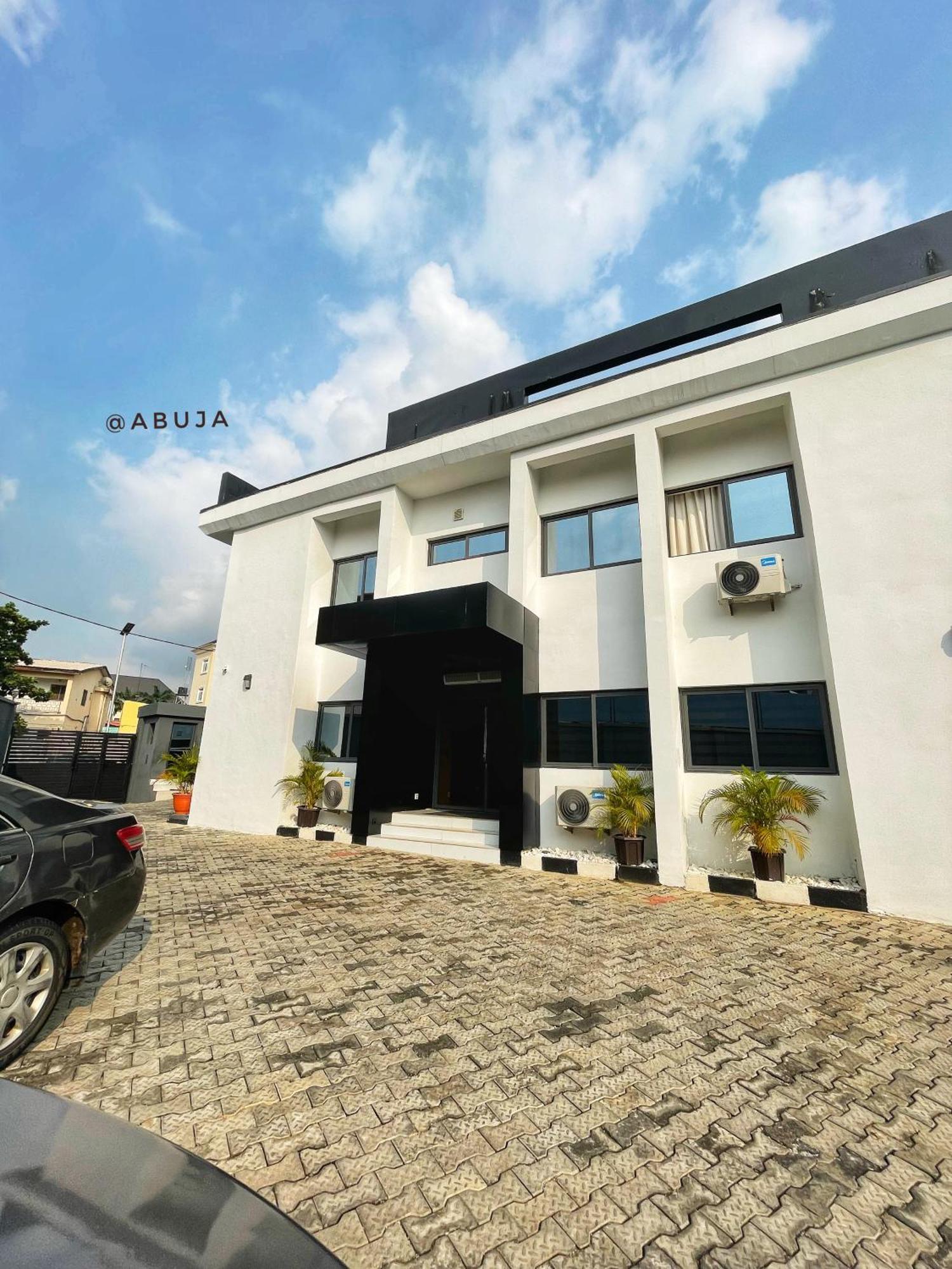 Plush Hotel,Abuja Ngoại thất bức ảnh